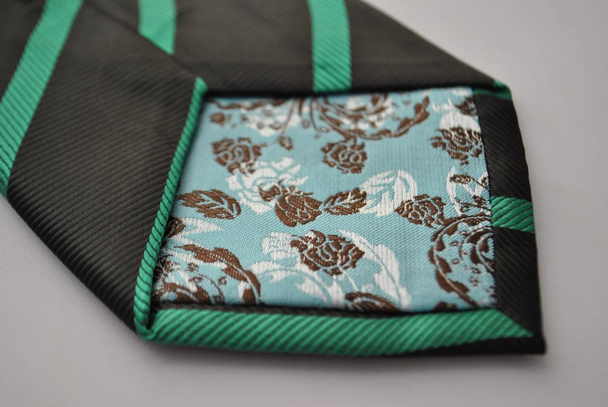 black and green club striped tie - Image 4