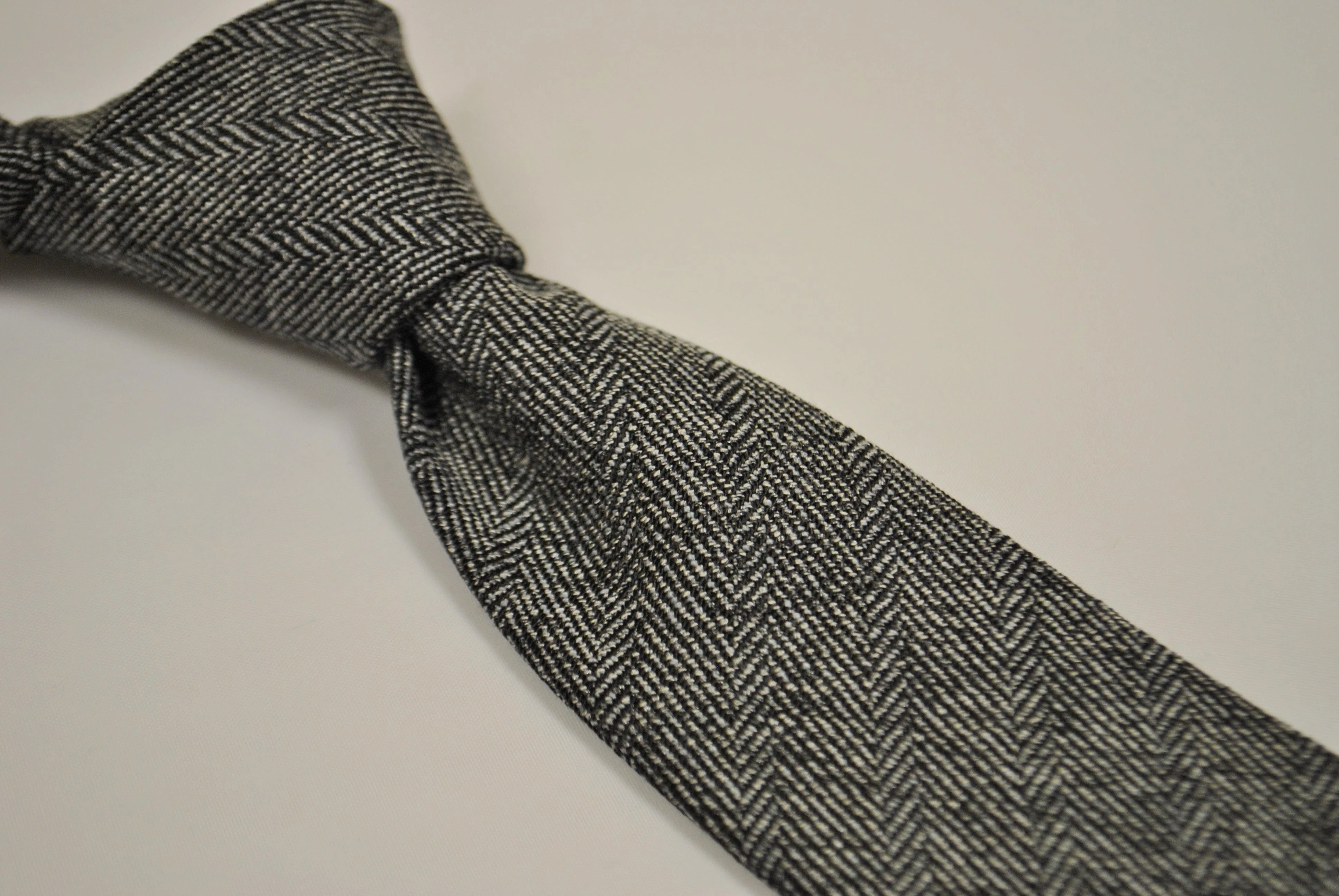 black and white herringbone tweed/wool tie - Image 5