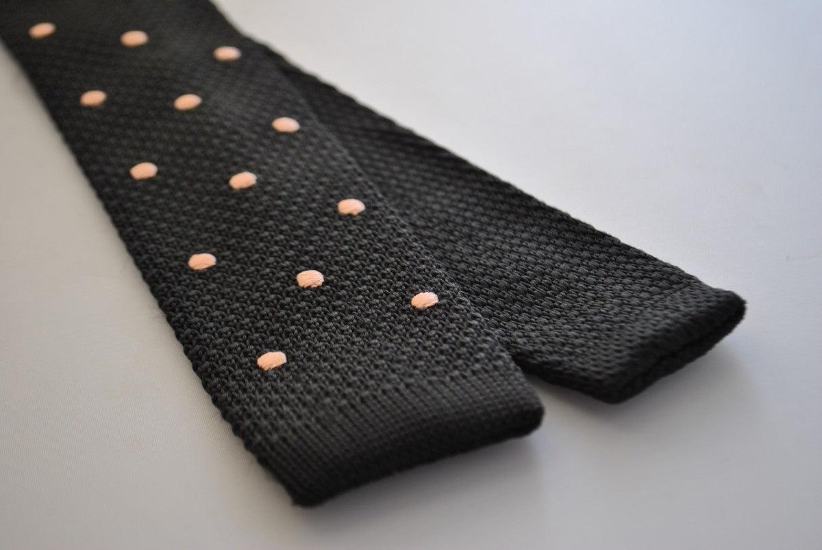 black skinny knitted tie with light blush pink polka dots - Image 4