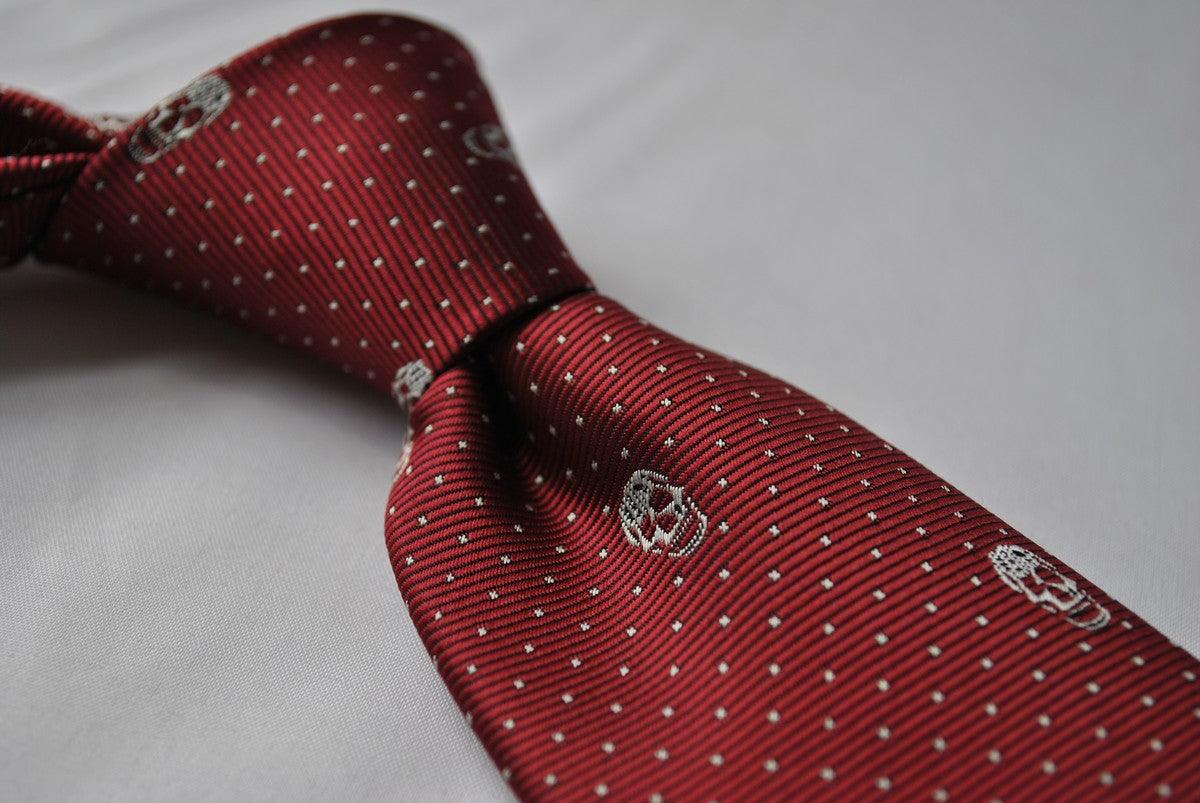 burgundy maroon tie with skulls design - Image 3