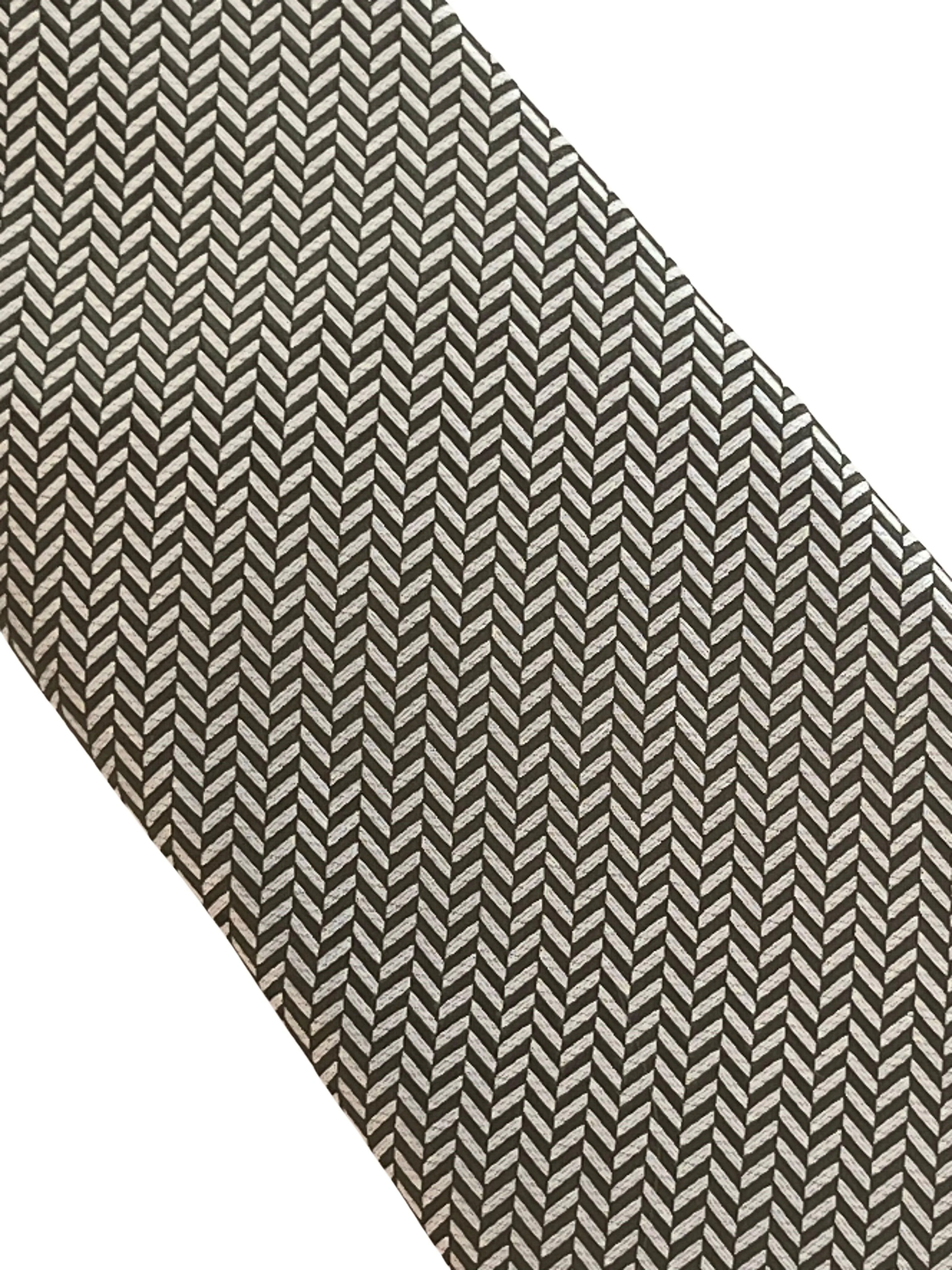 Dark green and white herringbone classic tie - Image 2