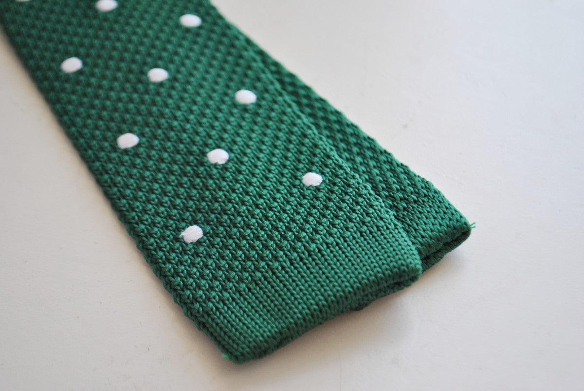 emerald green skinny knitted tie with white polka dots - Image 4