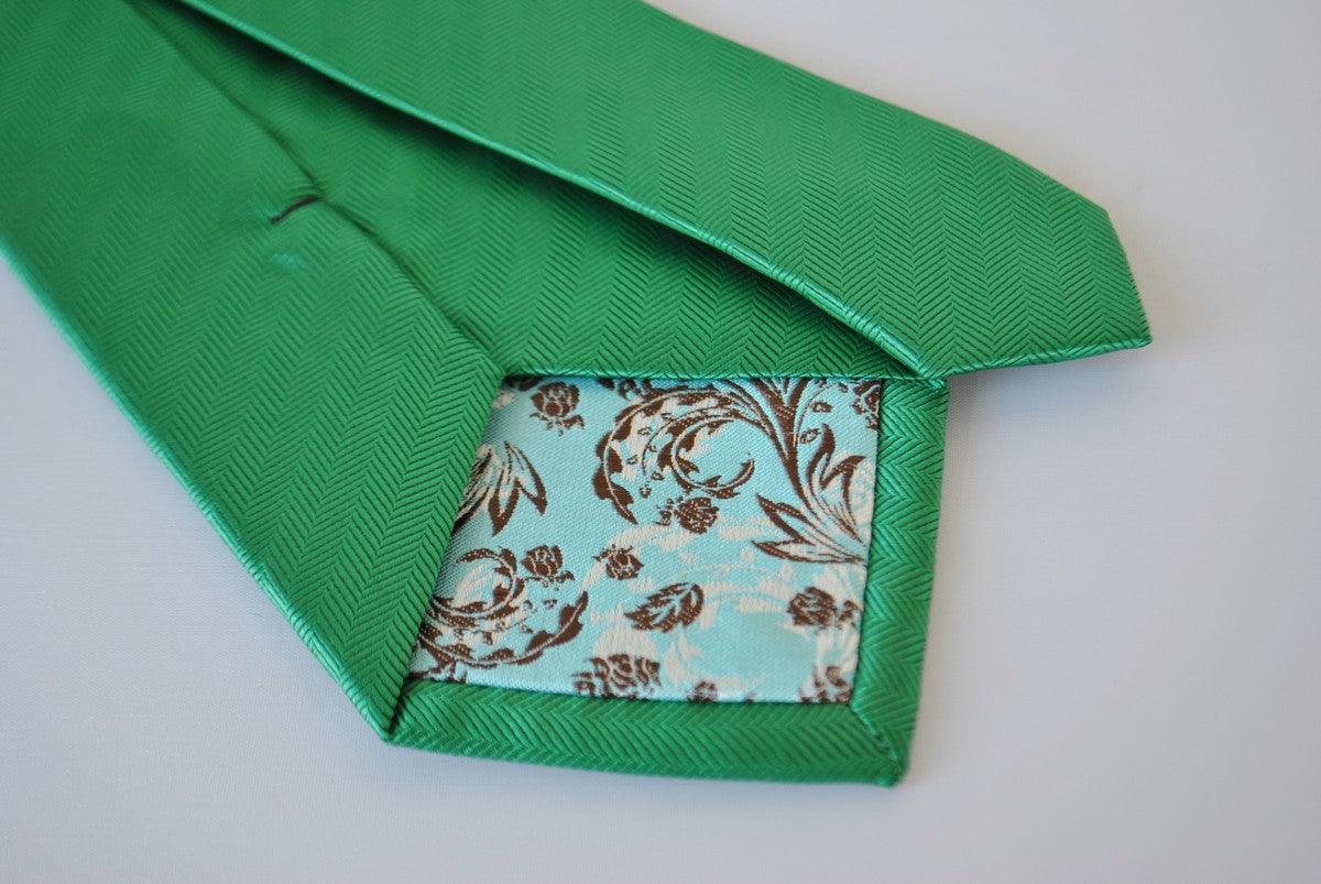 plain green tie with herringbone pattern - Image 4