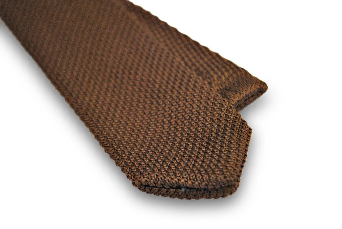 skinny chocolate brown knitted tie with pointed end - Image 2