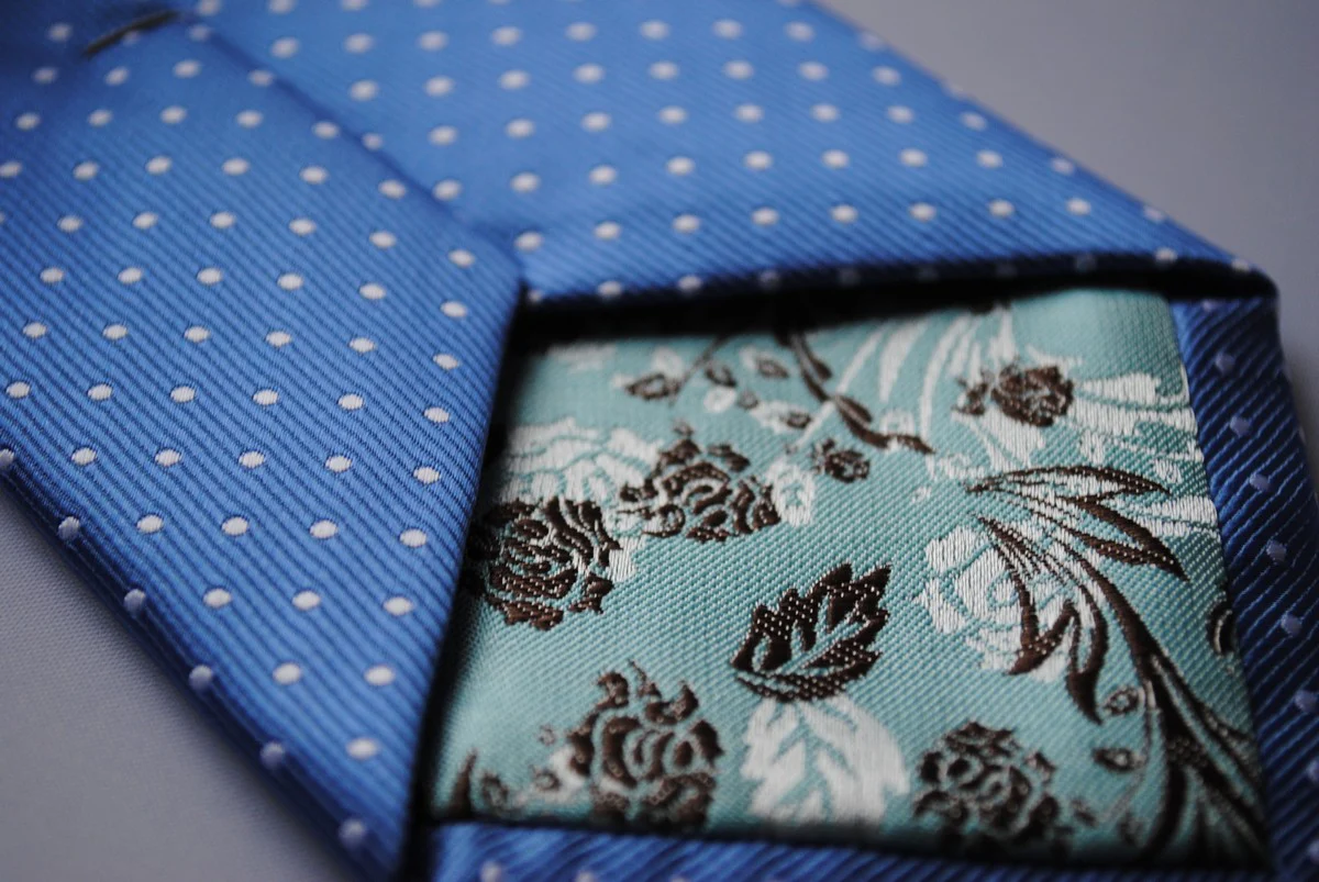 medium blue tie with white polka dots - Image 2