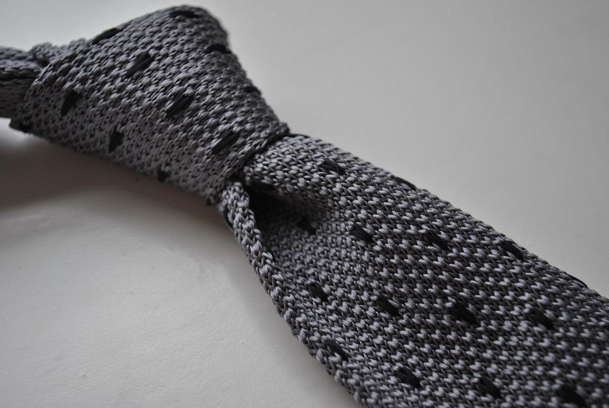 grey skinny knitted tie with black polka dots - Image 2