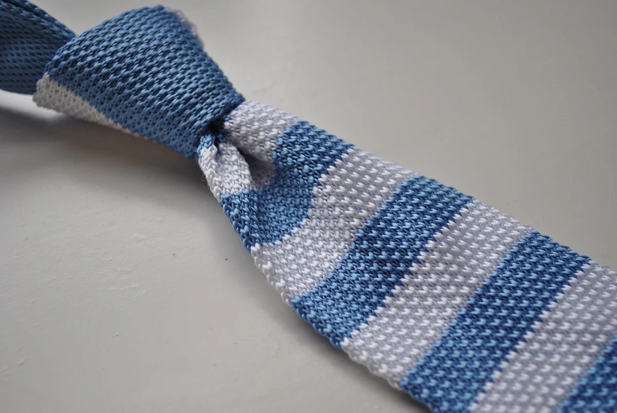 white and light blue striped skinny knitted tie - Image 2