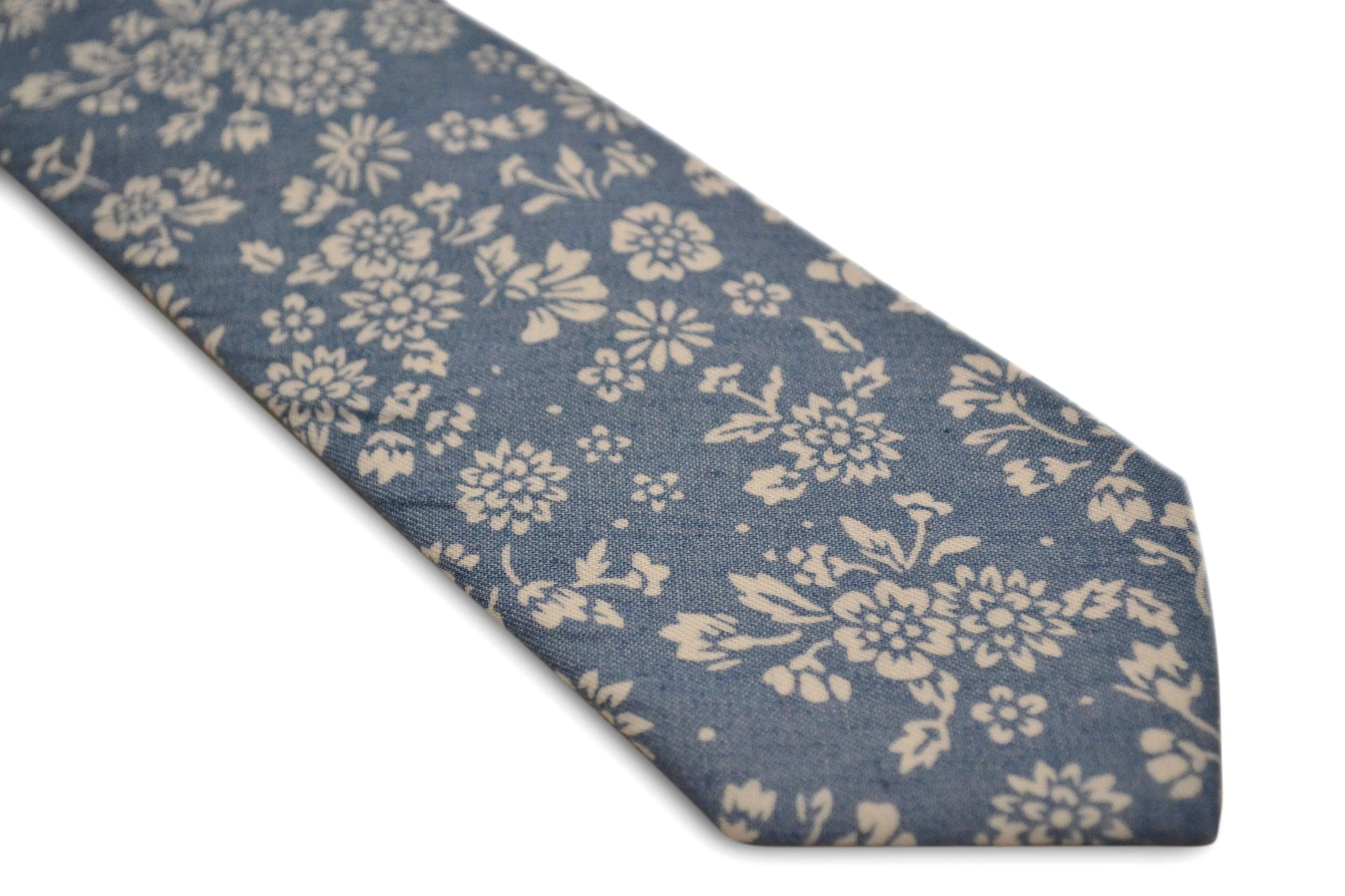 medium blue and white flower design 100% cotton tie - Image 2