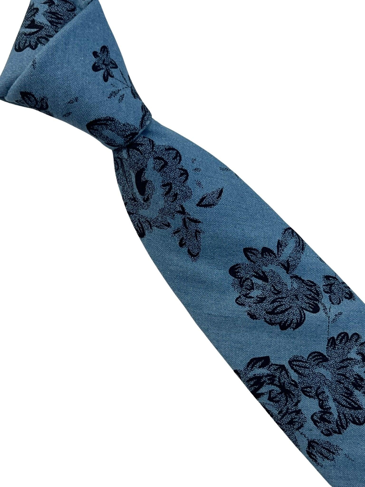 Medium denim blue stencil english wild-flower floral design cotton tie - Image 4