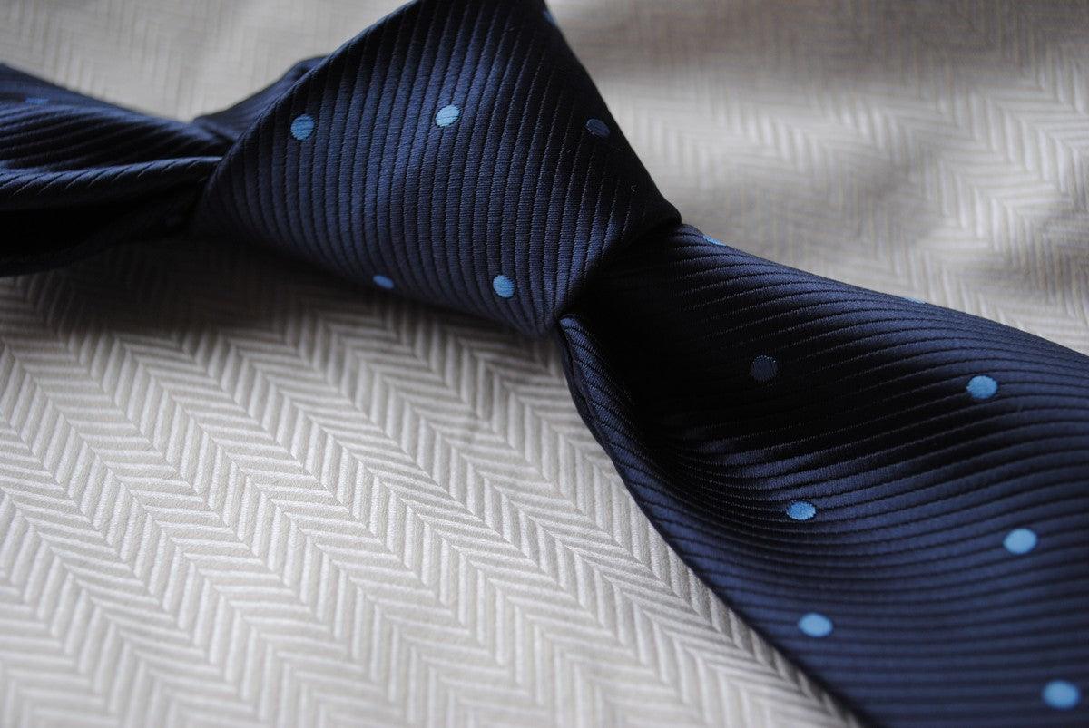 navy tie with blue polka dots - Image 3