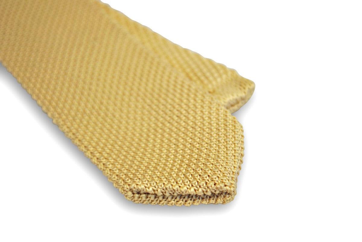 plain ivory skinny knitted tie with pointed end - Image 3