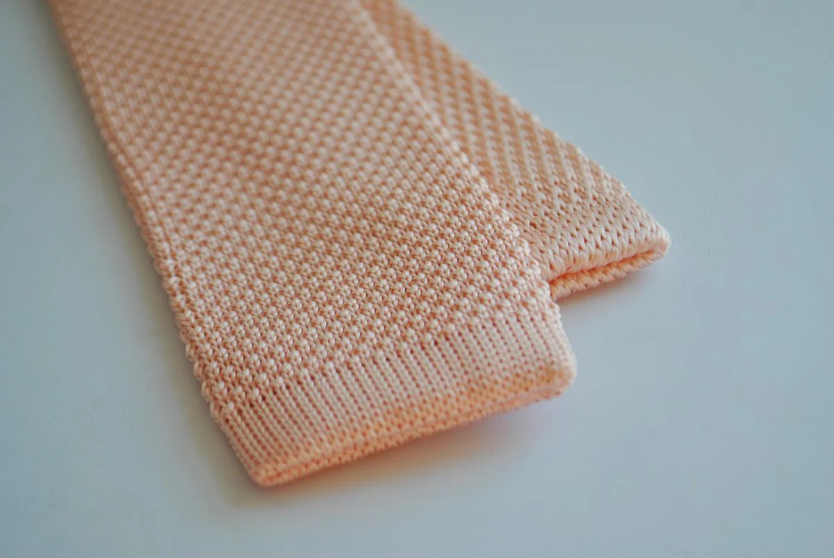 plain light blush pink skinny knitted tie - Image 2
