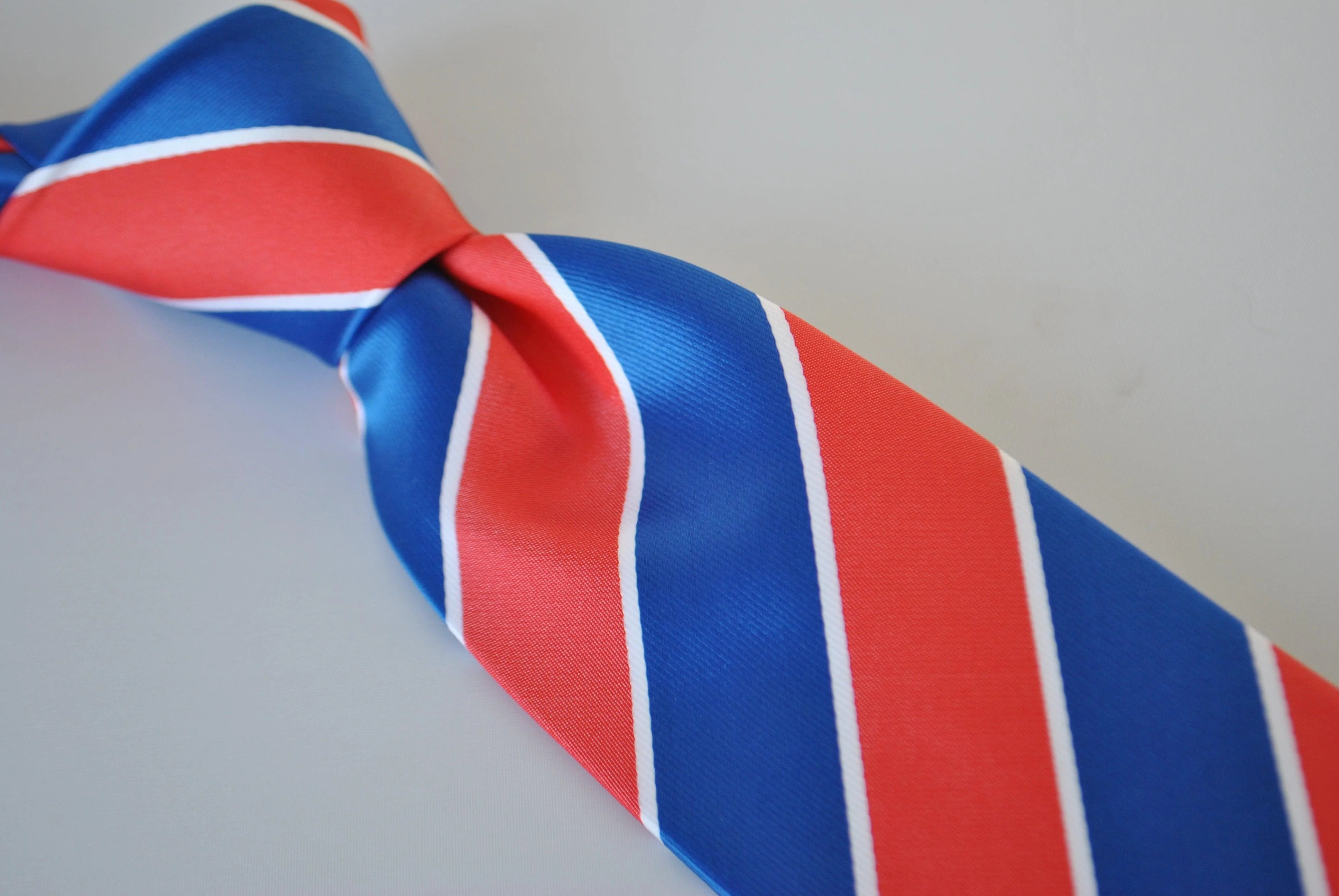 royal blue,red and white barber stripe design - Image 2