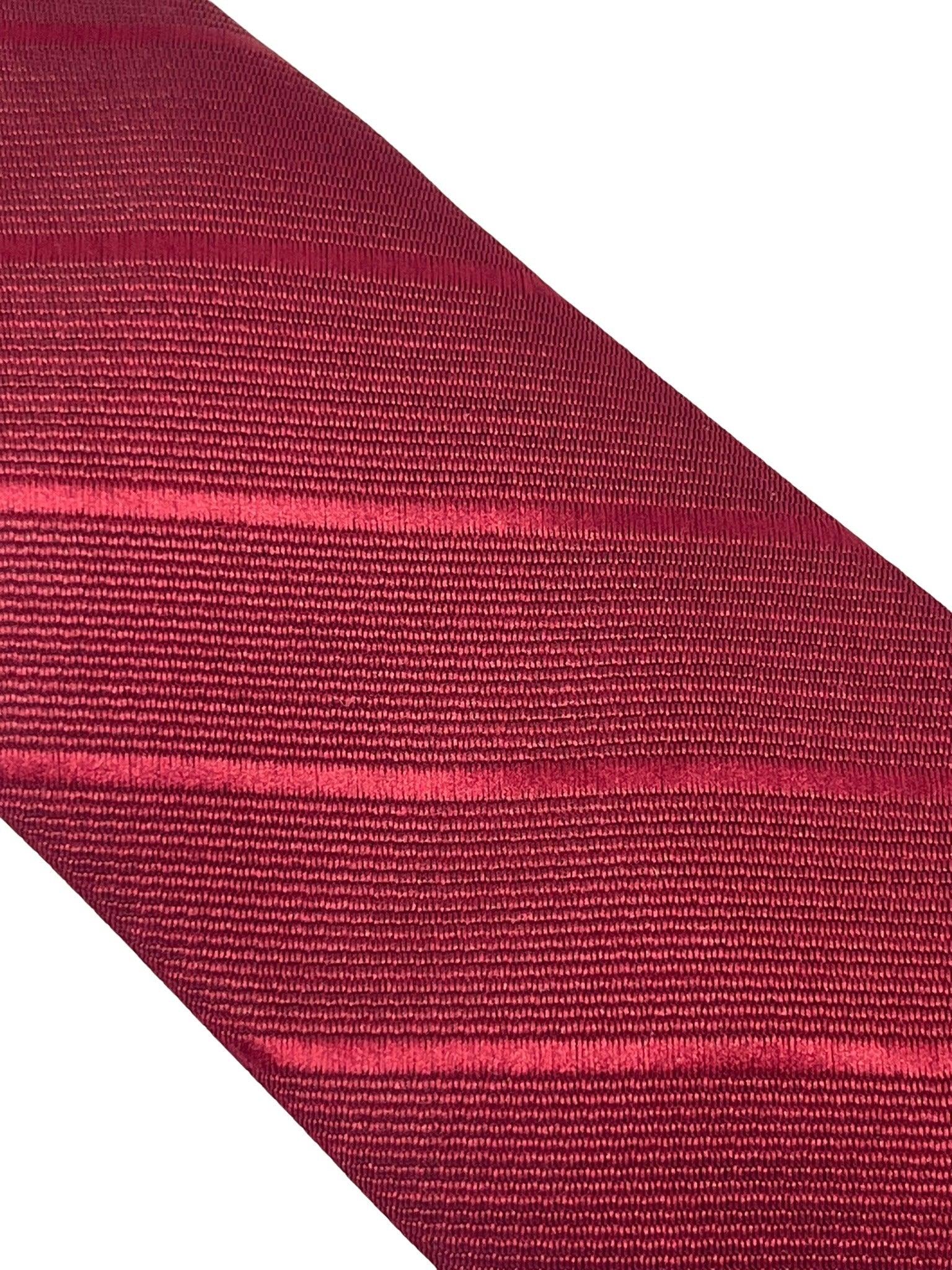 two tone red tie with subtle thin stripe - Image 3
