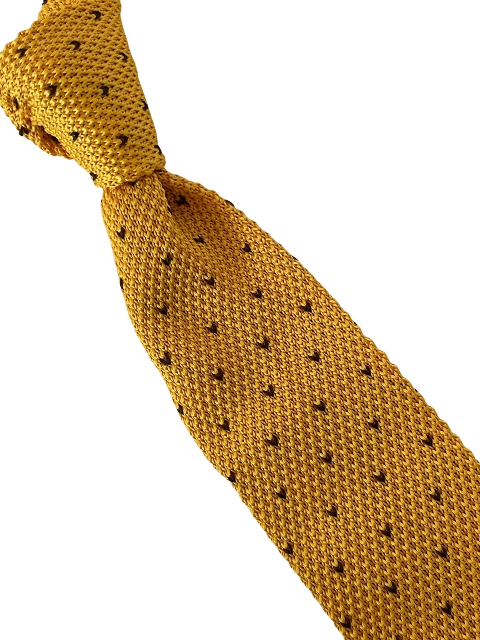 yellow gold knitted tie with brown pin spots heart design - Image 3